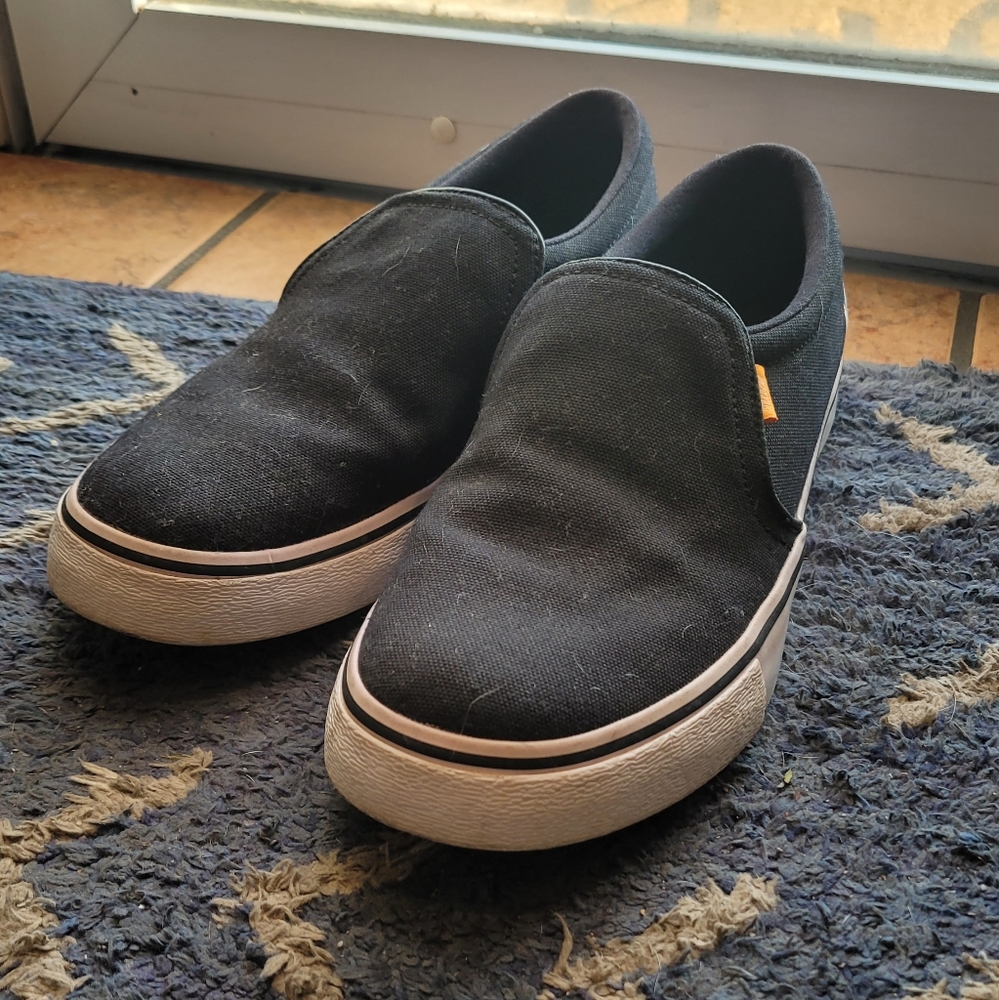 Nike Slip Ons! Size: 7.5